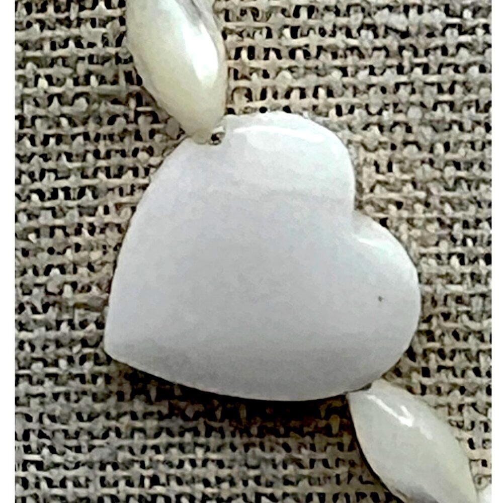 Vintage Heart-Shaped Shell Necklace With Mother Of Pearl Beads - Picture 10 of 12